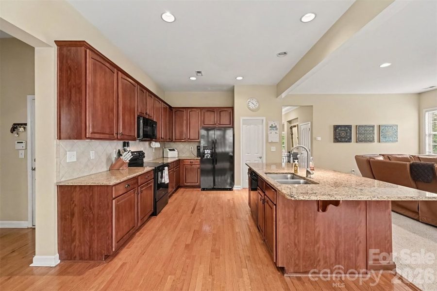 Kitchen with center island